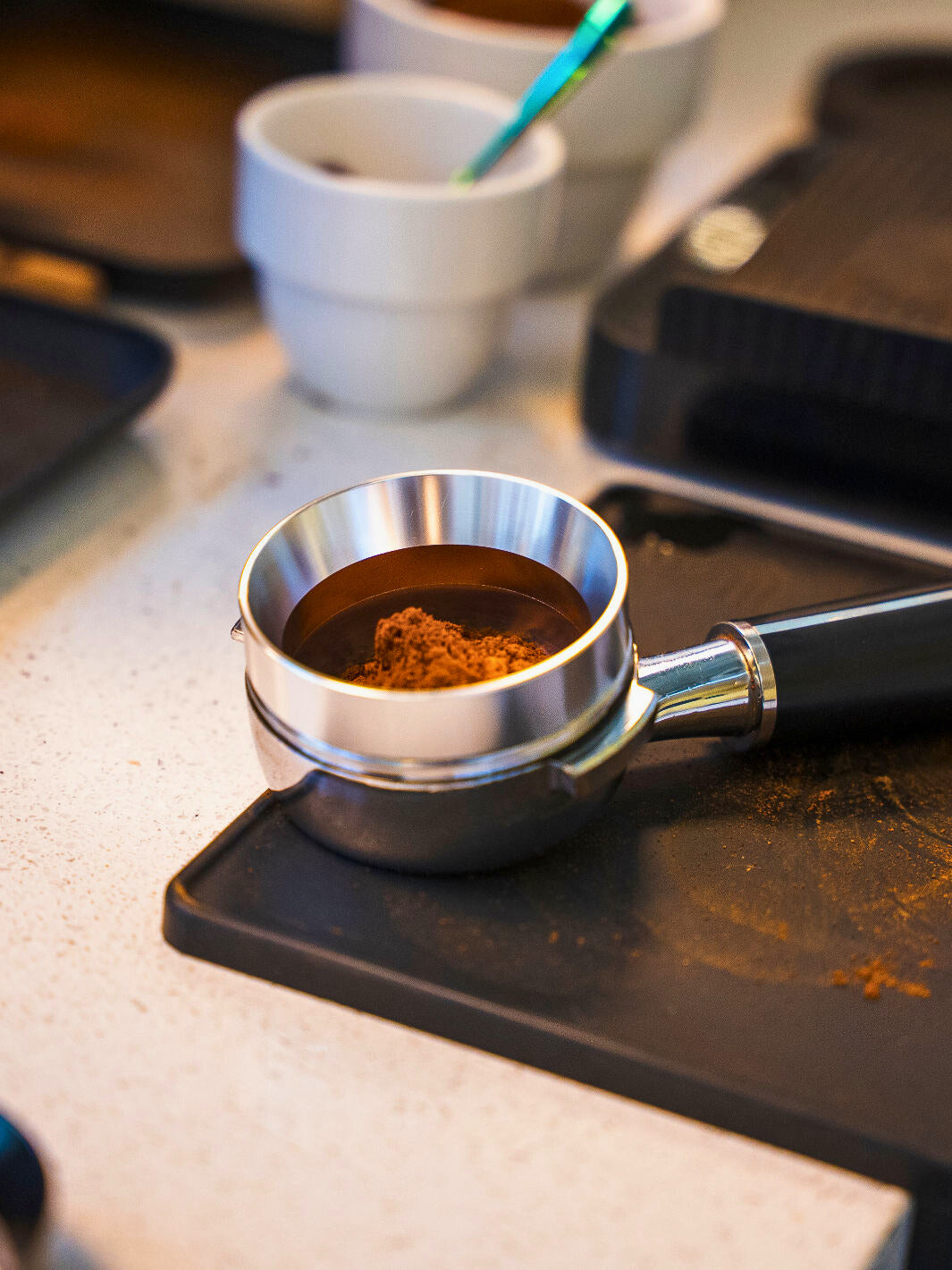 EIGHT OUNCE ESSENTIALS Dosing Funnel (58mm)