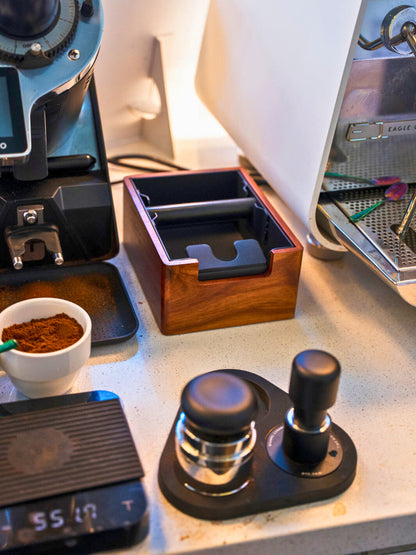 EIGHT OUNCE ESSENTIALS Deluxe Knockbox